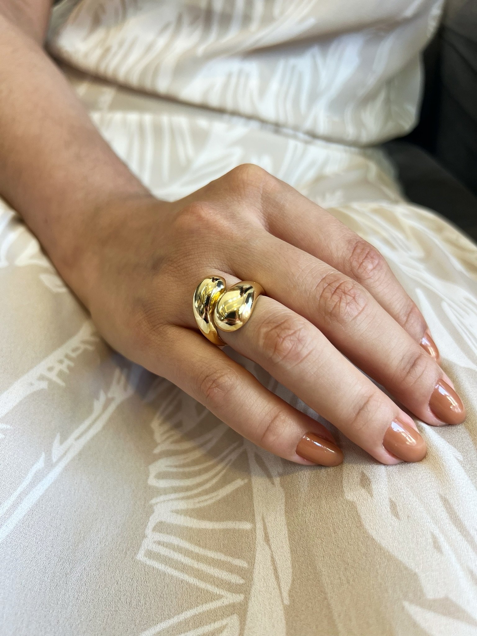 Anel Abaulado Elegante ajustável Banhado a Ouro 18k
