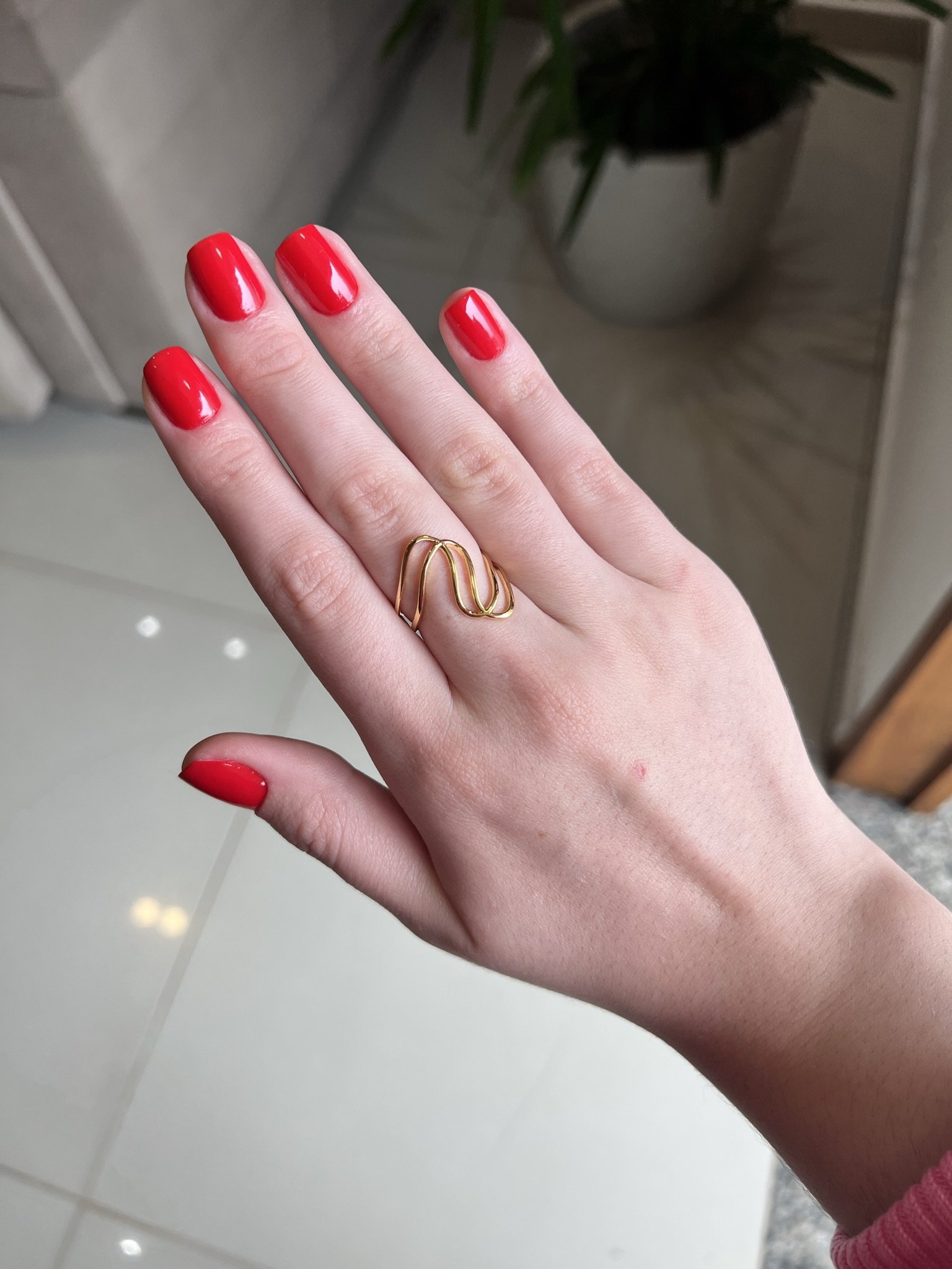 Anel Curvas Semijoia Banhado a Ouro 18k