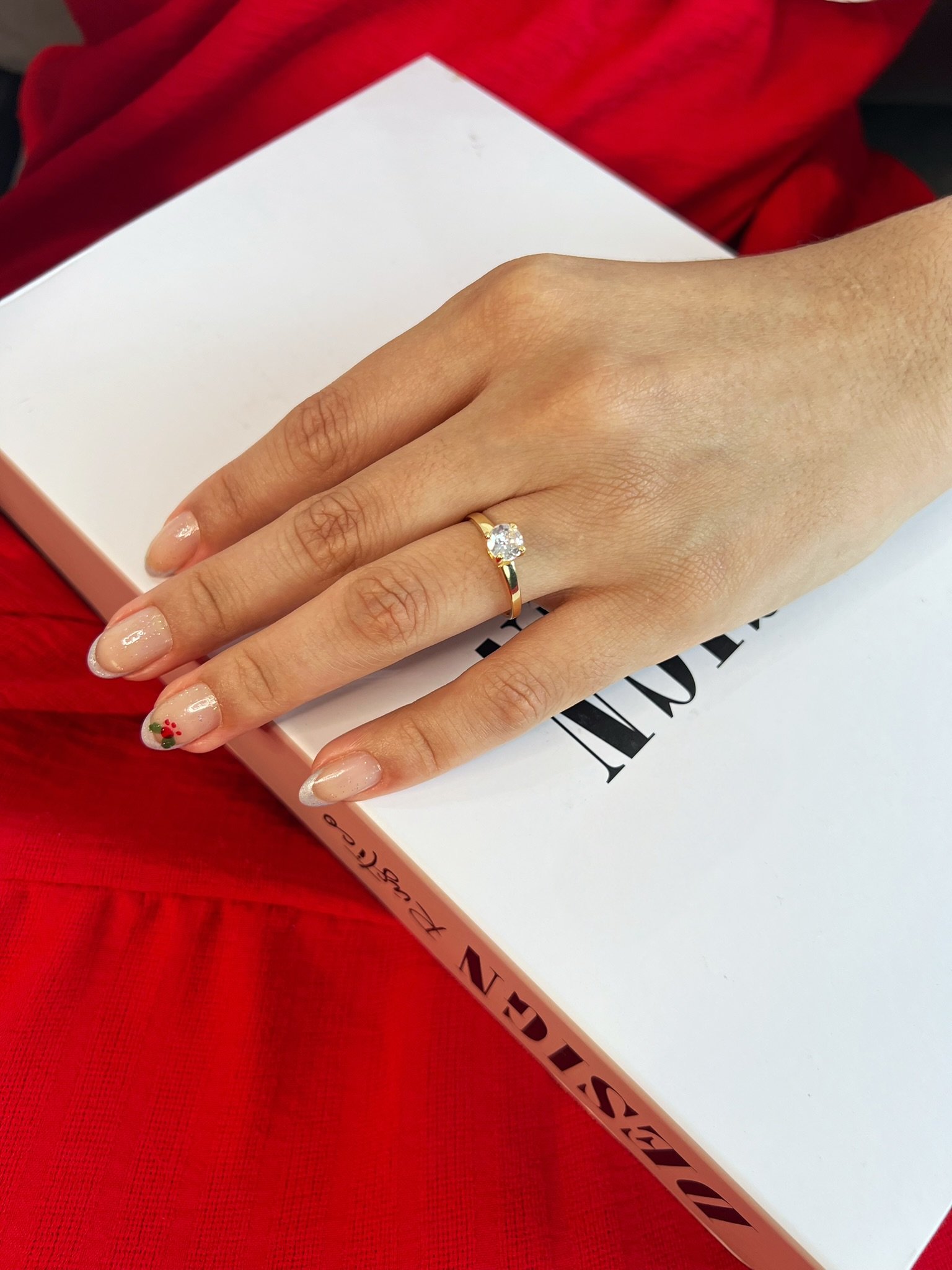 Anel Solitário Clássico Banhado a Ouro 18k