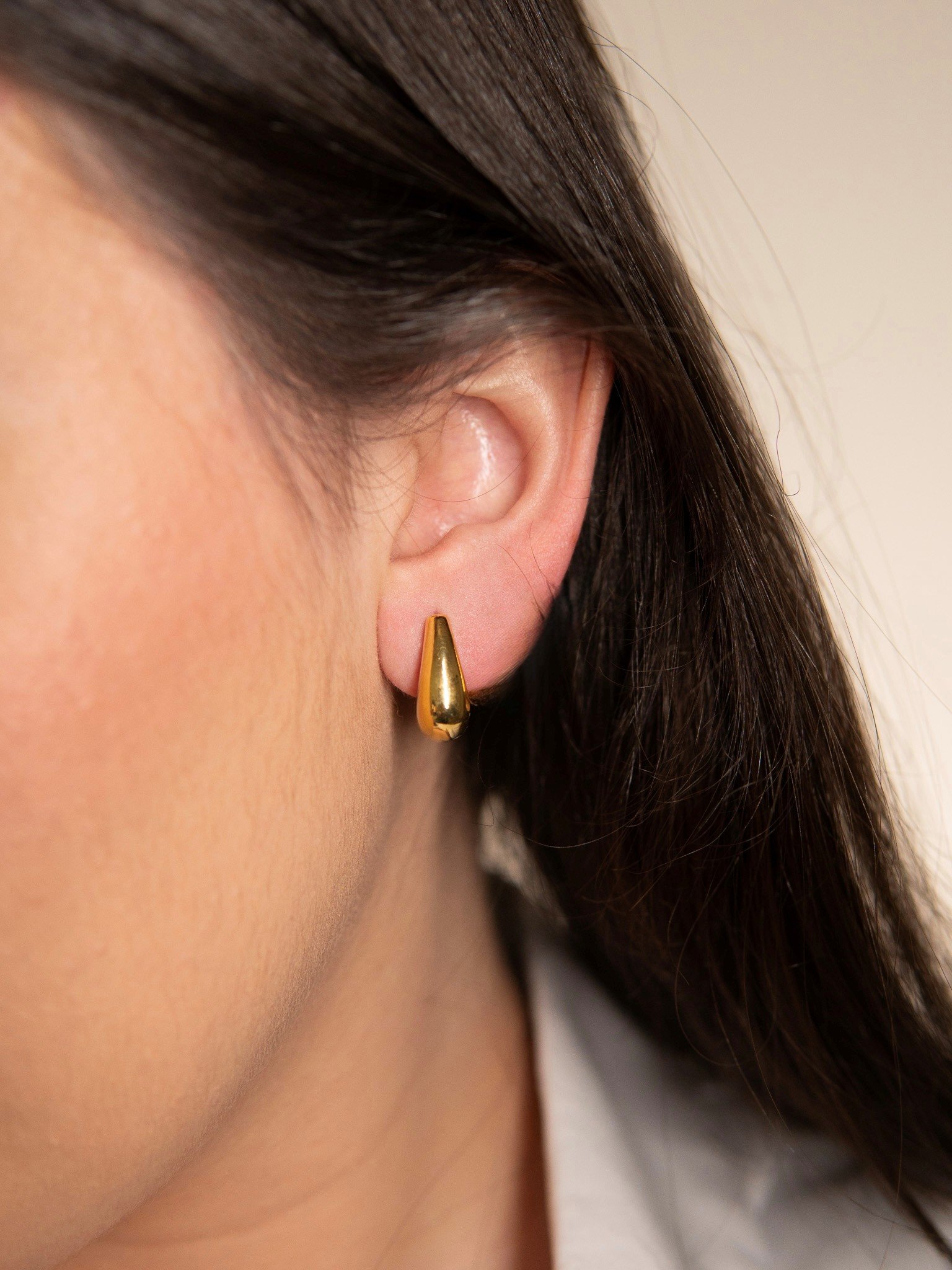 Argola Clic Gota G Banhado a Ouro 18k