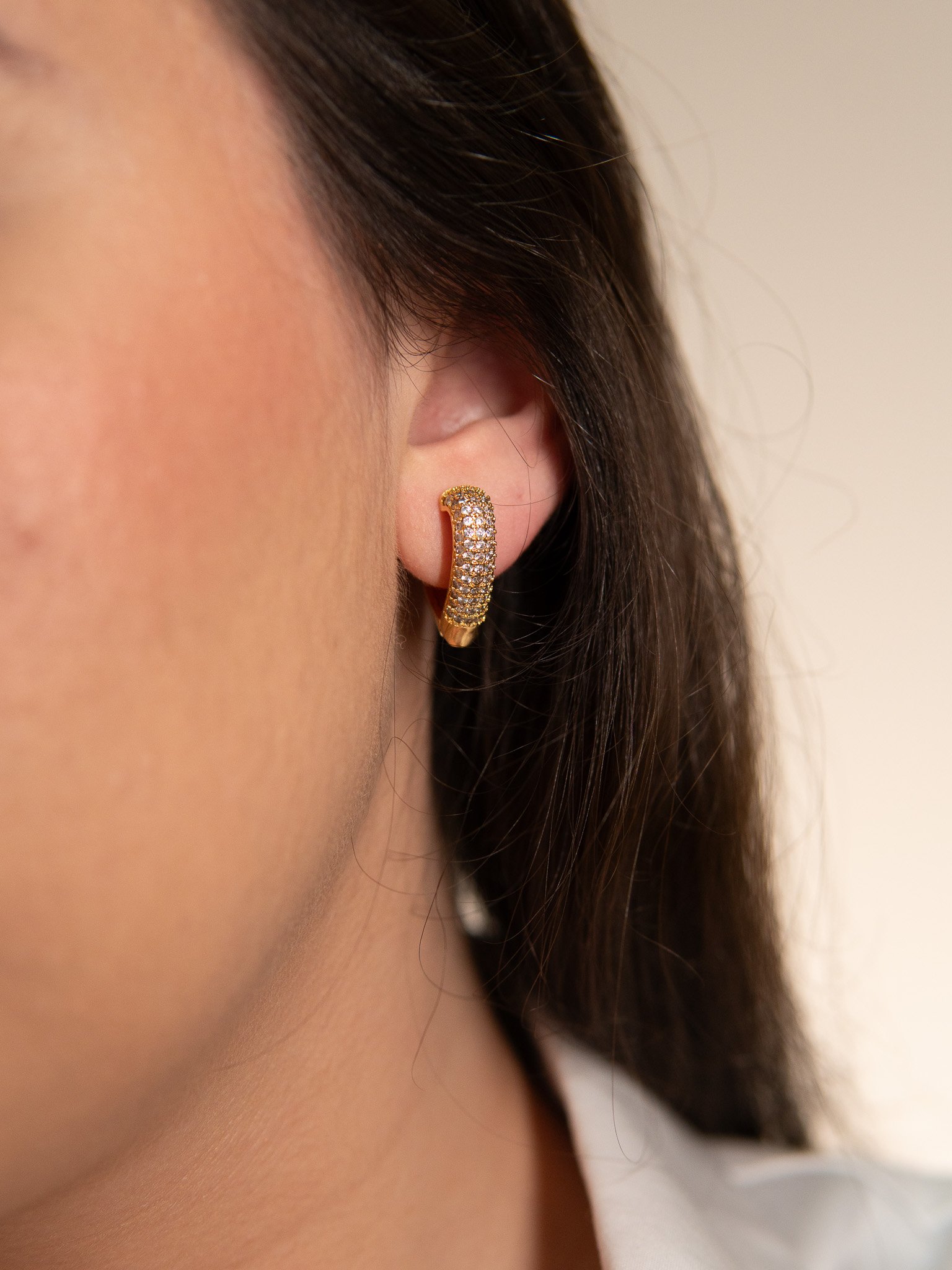 Argola Cravejada Coração Semijoia Banhada Ouro 18k