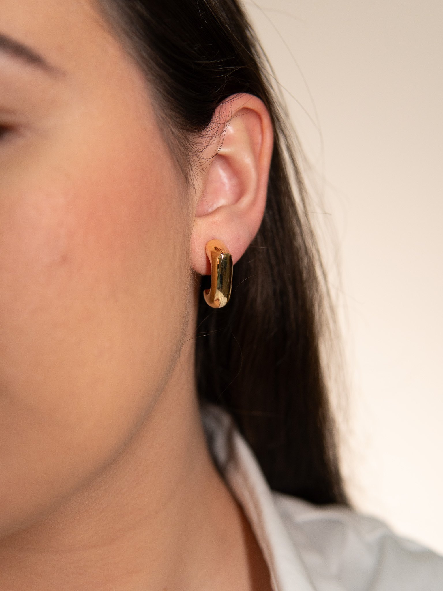 Argola Quadrada Abaulada Semijoia Banhado a Ouro 18k