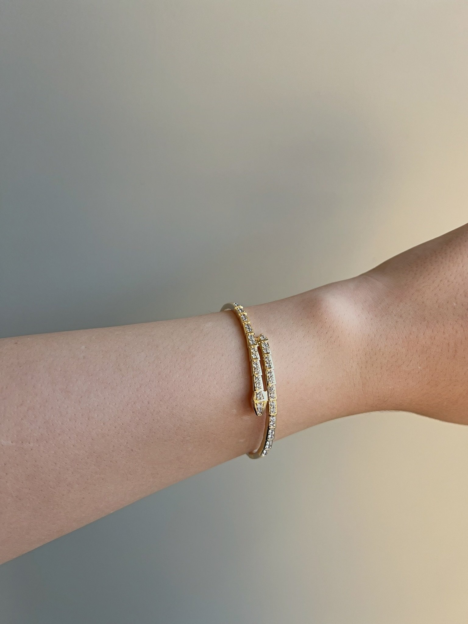 Bracelete Cobra Cravejado Banhado a Ouro 18k (sob encomenda)