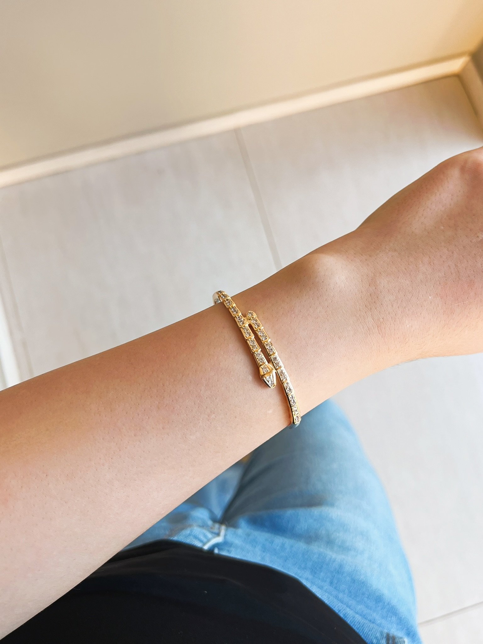 Bracelete Cobra Cravejado Banhado a Ouro 18k (sob encomenda)