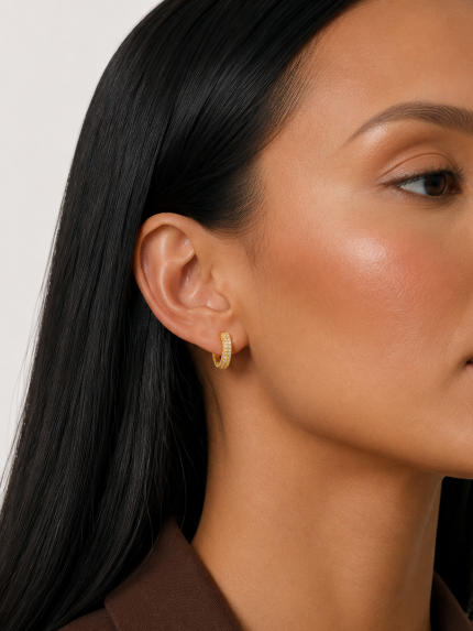 Brinco Argola Clic Cravejada Banhada a Ouro 18k