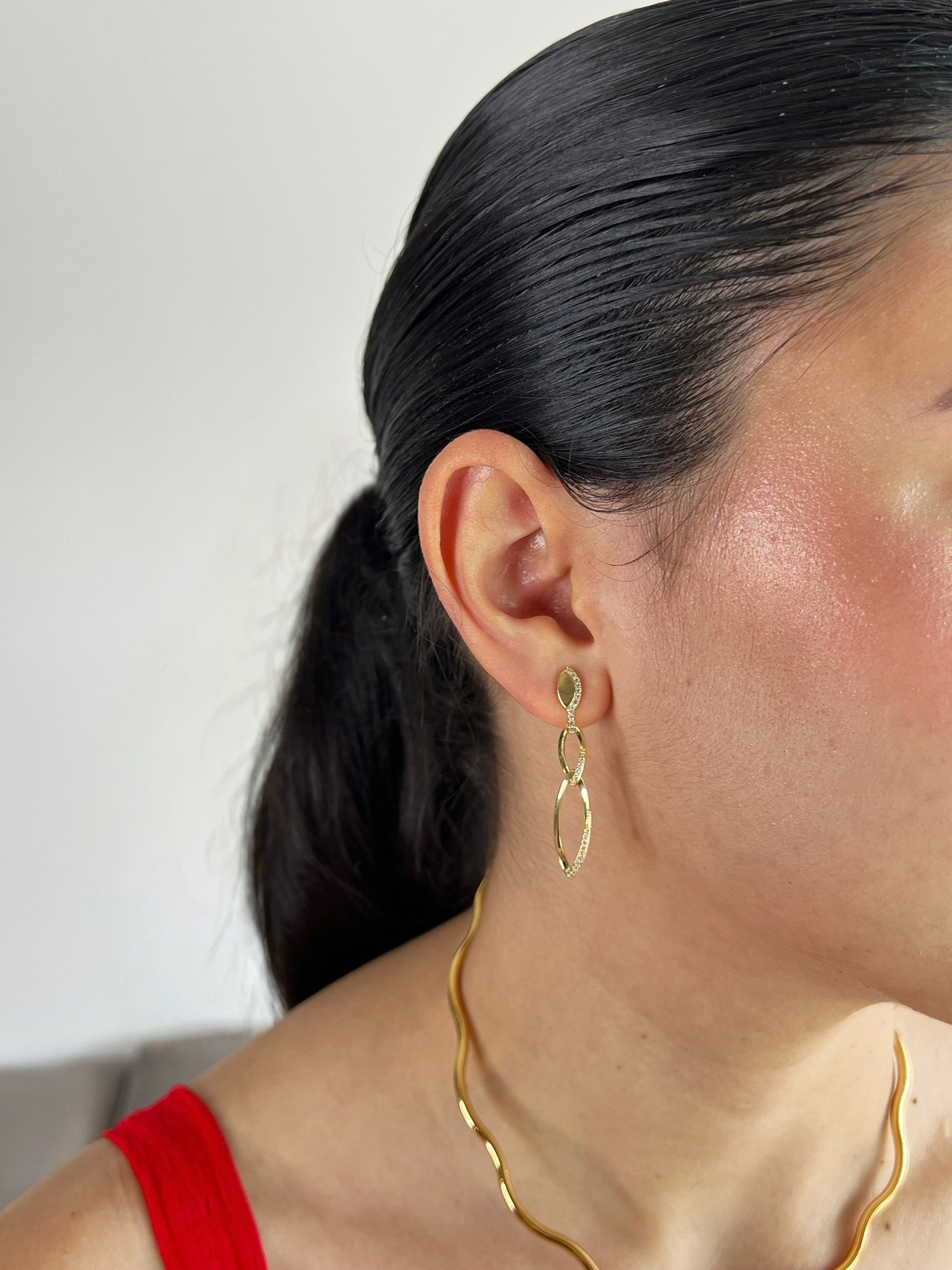 Brinco Elos Elegante Banhado a Ouro 18k