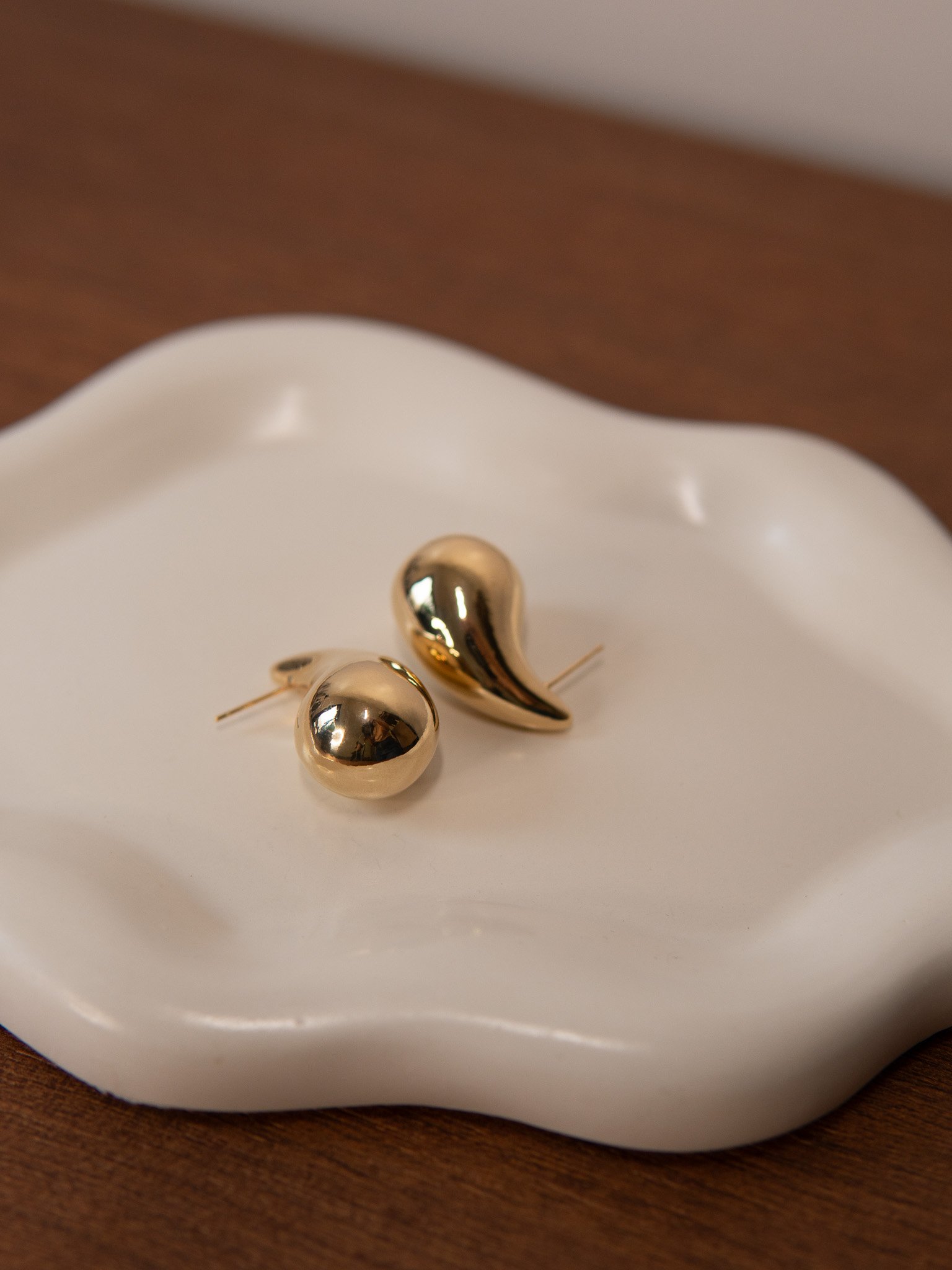 Brinco Gota ABS G Banhado a Ouro 18k