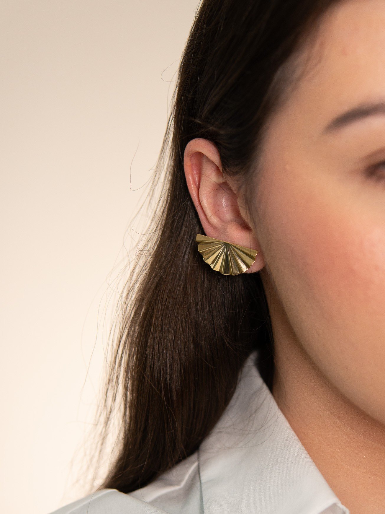 Brinco Leque médio Banhado a Ouro 18k