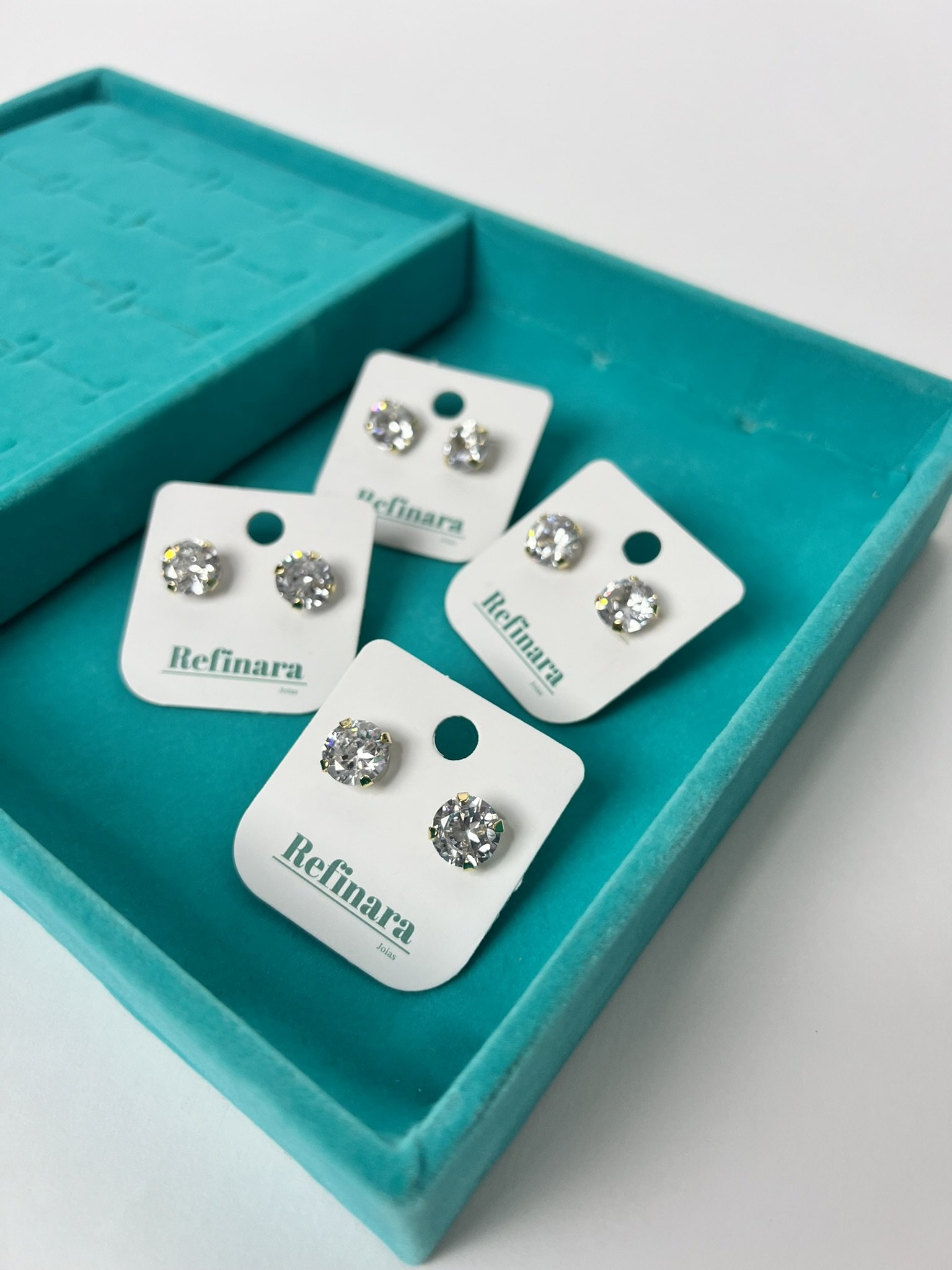 Brinco Ponto de Luz G Banhado a Ouro 18k