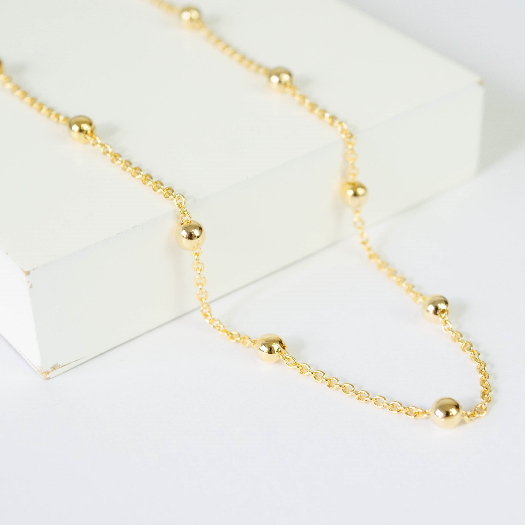 Choker Bolinhas Semijoia Banhada a Ouro 18k