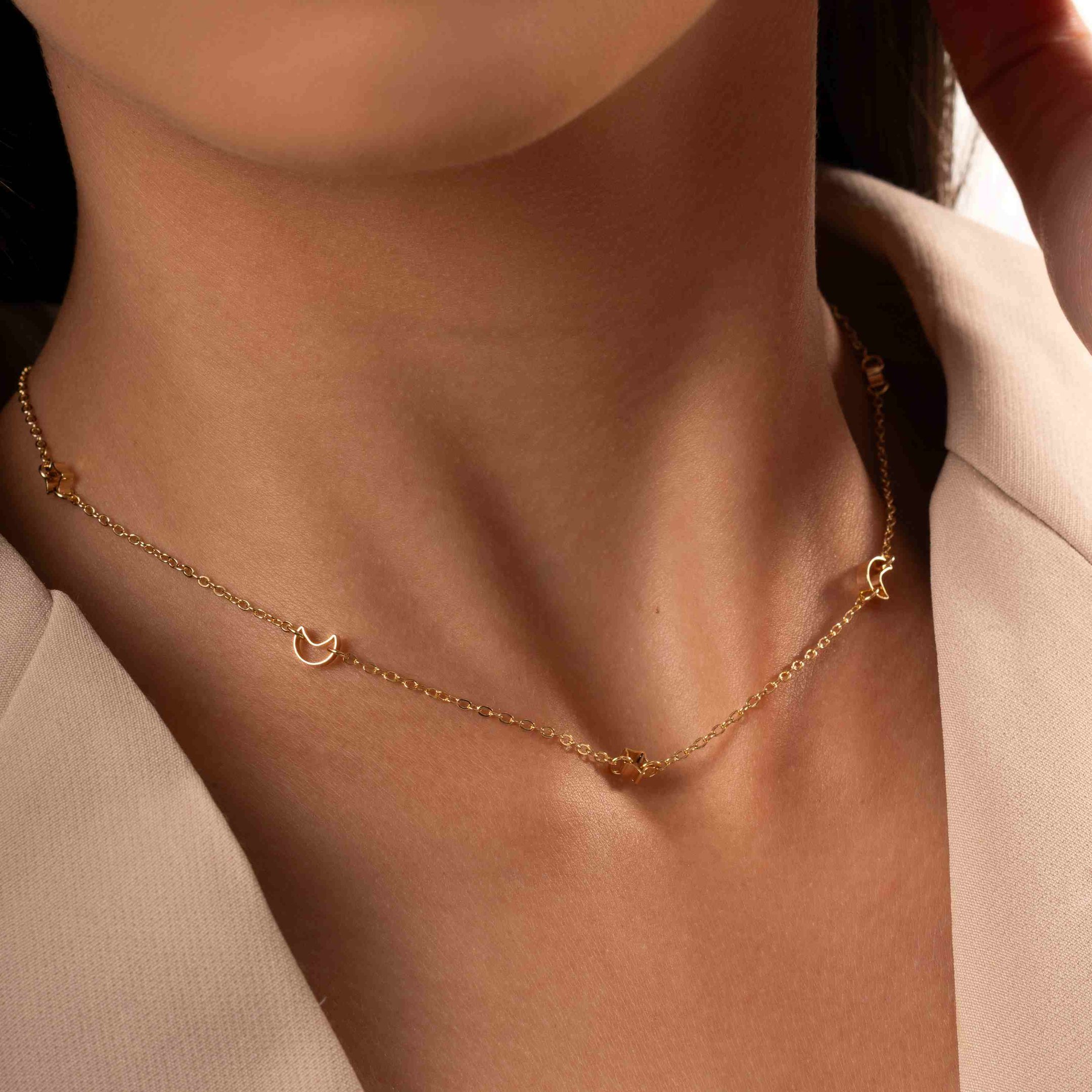 Choker Estrelas Banhada a Ouro 18k