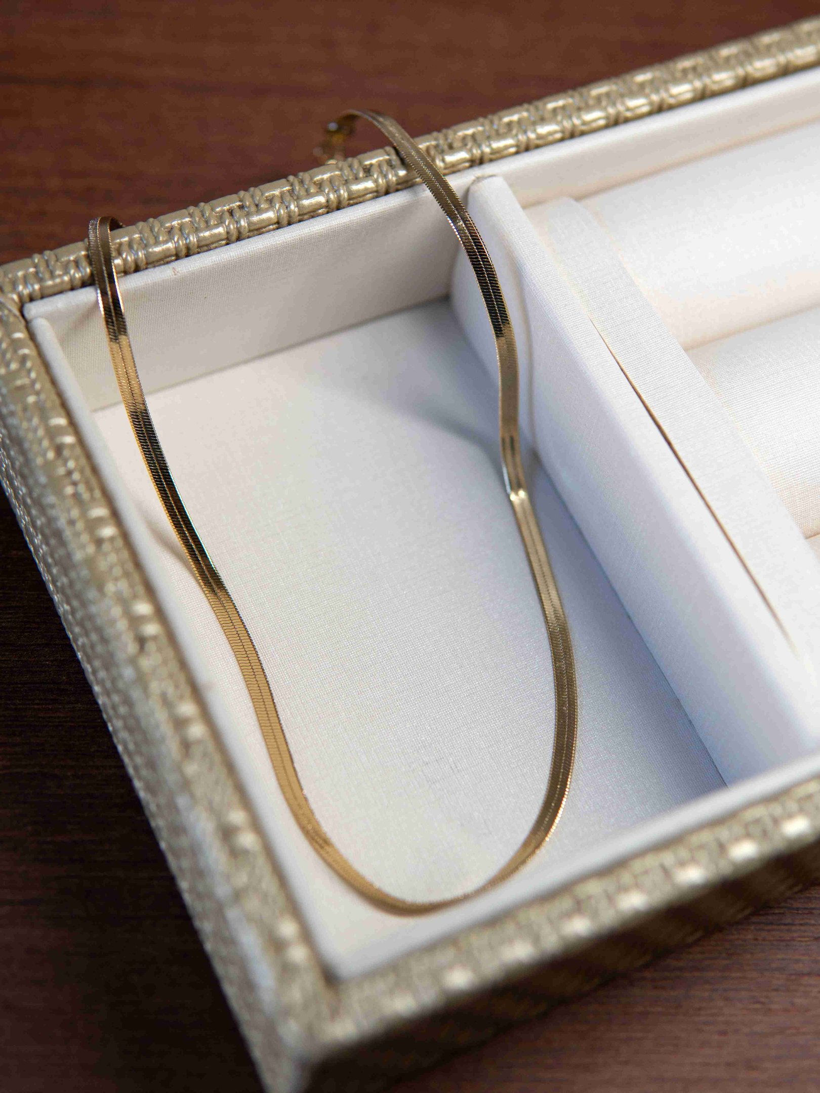 Choker Fita Lisa Banhada a Ouro 18k