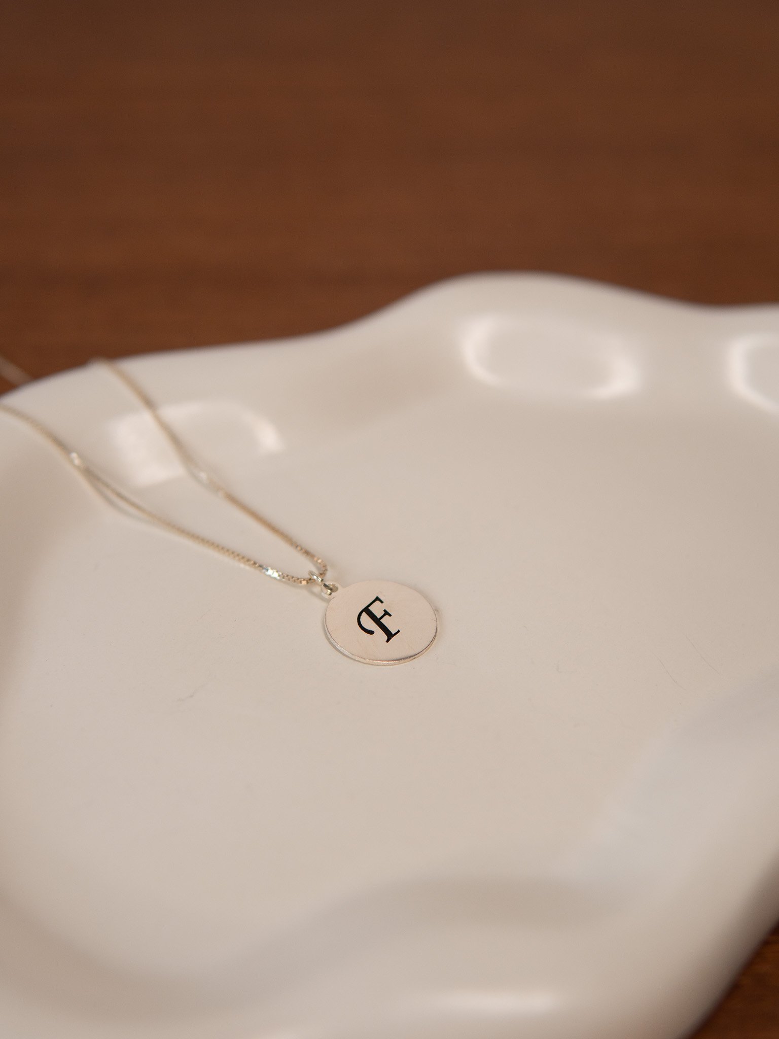 Colar Medalhinha Personalizado Banhado a Ouro 18k e Prata 925