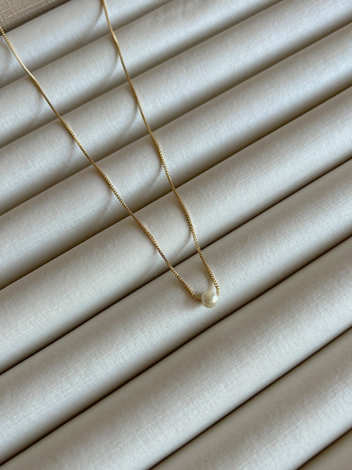 Colar Pérola Banhado a Ouro 18k