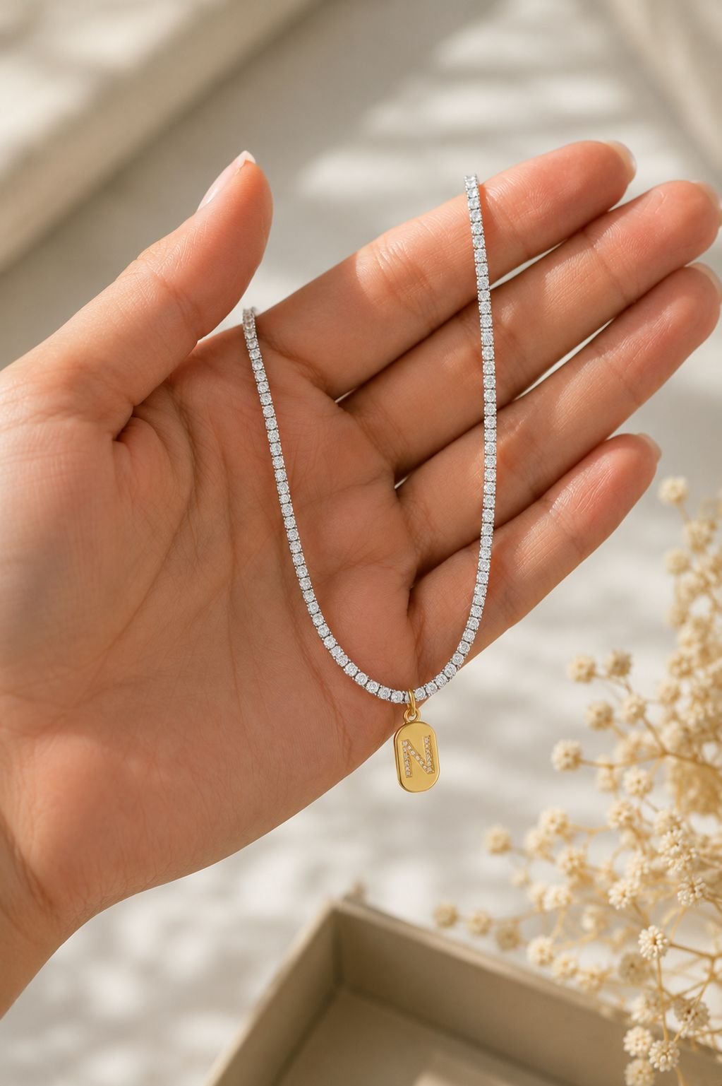 Colar Riviera Inicial Banhado a Ouro 18k e Ródio Branco