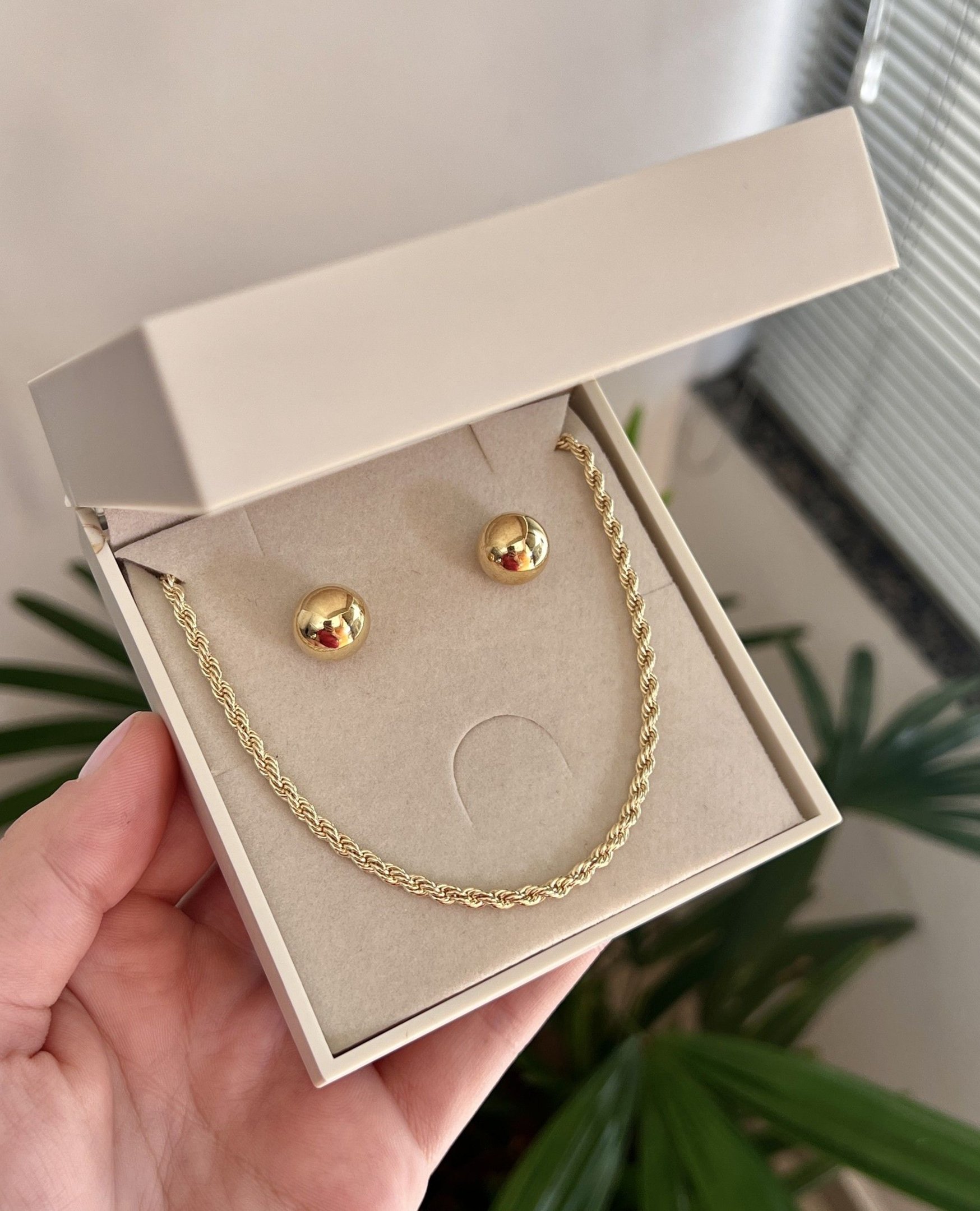 Conjunto Brinco Esfera + Cordão Baiano Banhado a Ouro 18k