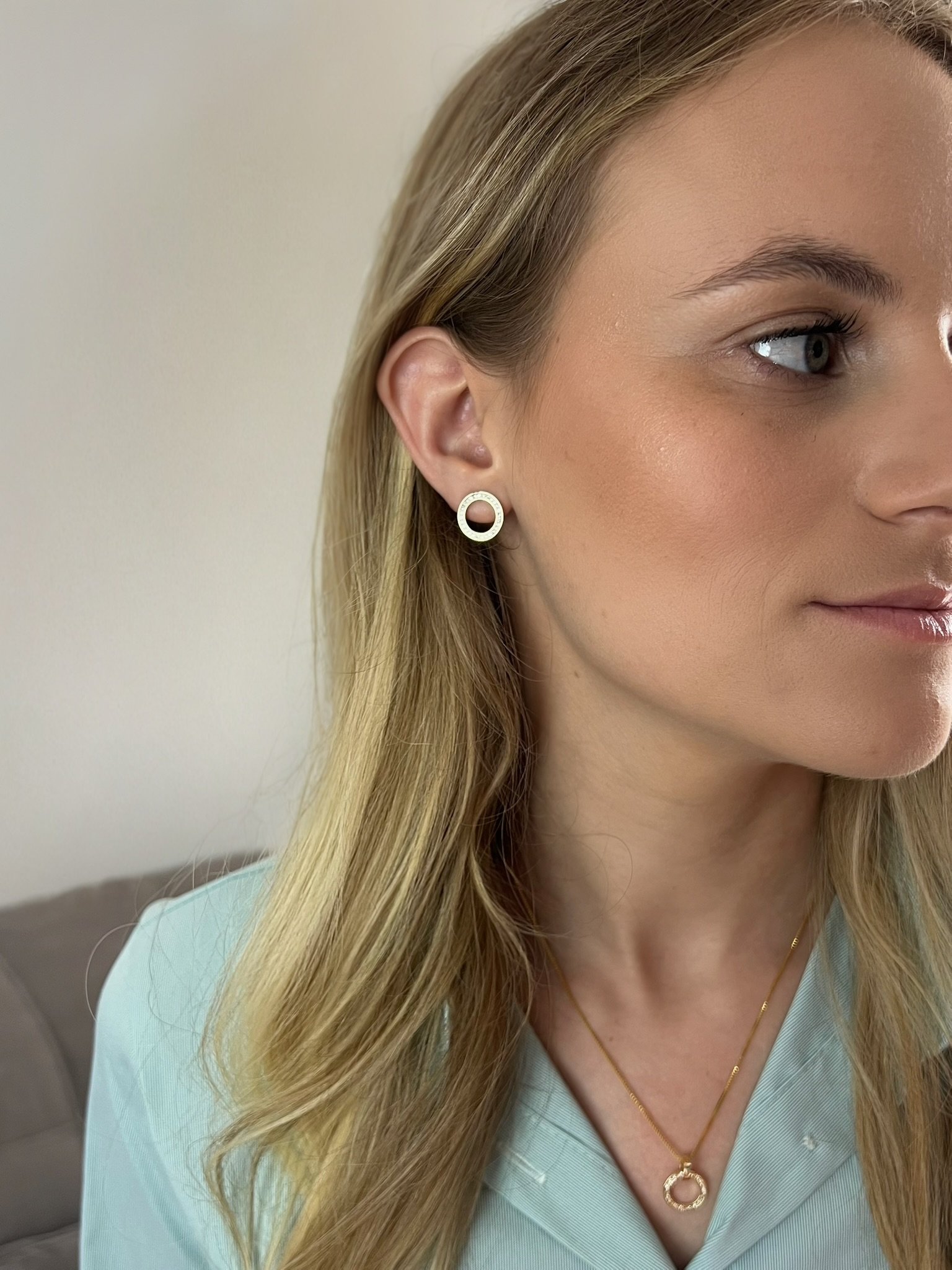 Conjunto Círculo Vazado Banhado a Ouro 18k