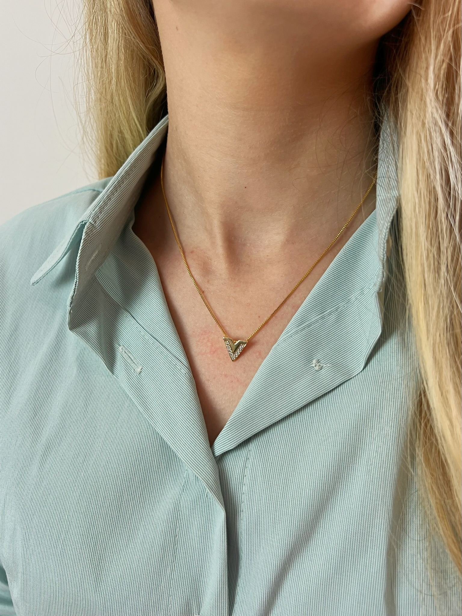 Conjunto Delicado V Banhado a Ouro 18k