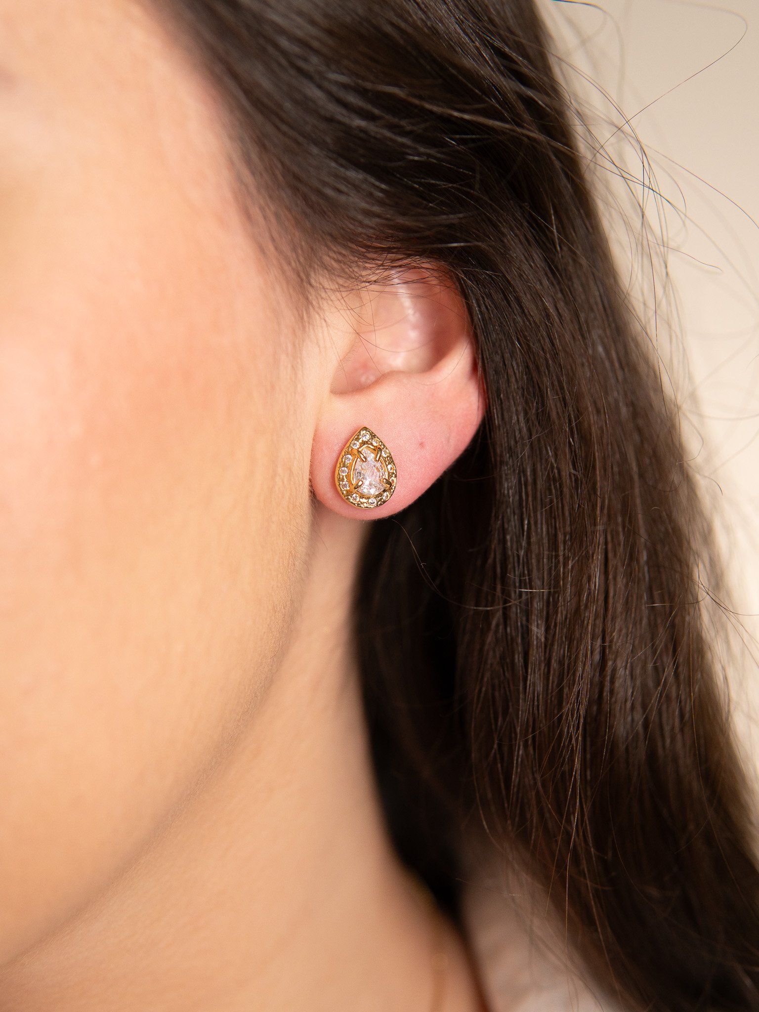 Conjunto Gota em Pedra Cristal Banhado a Ouro 18k