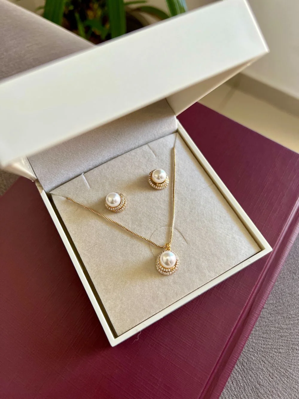 Conjunto Pérola Banhado a Ouro 18k