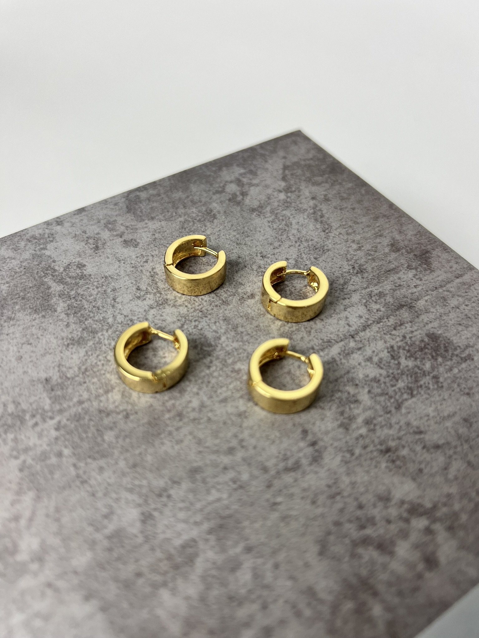 Dupla de Argolas Lisas Banhadas a Ouro 18k