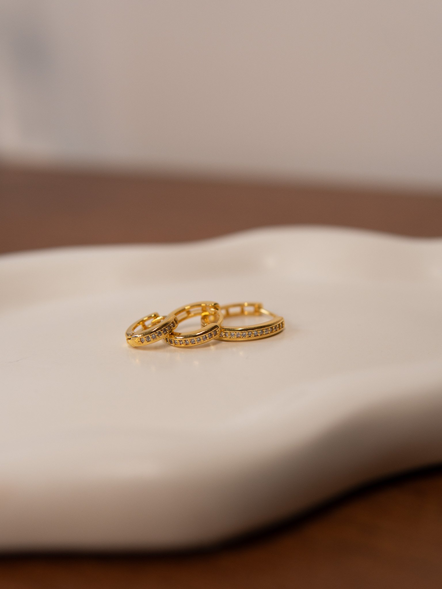 Trio de Argolinhas Cravejadas Banhado a Ouro 18k